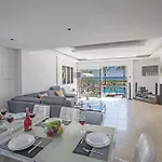 Villa Adaman - Stunning 3 Bedroom Seafront With Pool - Close To The