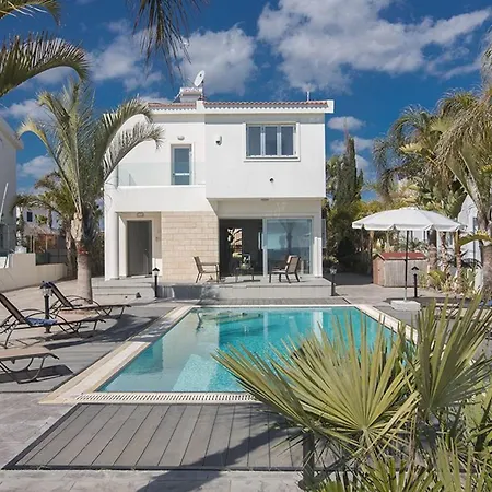 Adaman - Stunning 3 Bedroom Seafront With Pool - Close To The Villa Ayia Napa