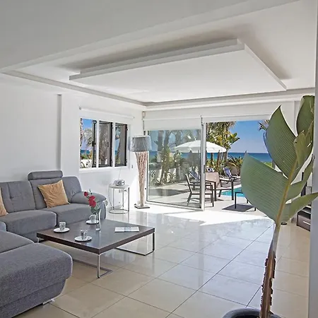 Adaman - Stunning 3 Bedroom Seafront With Pool - Close To The *