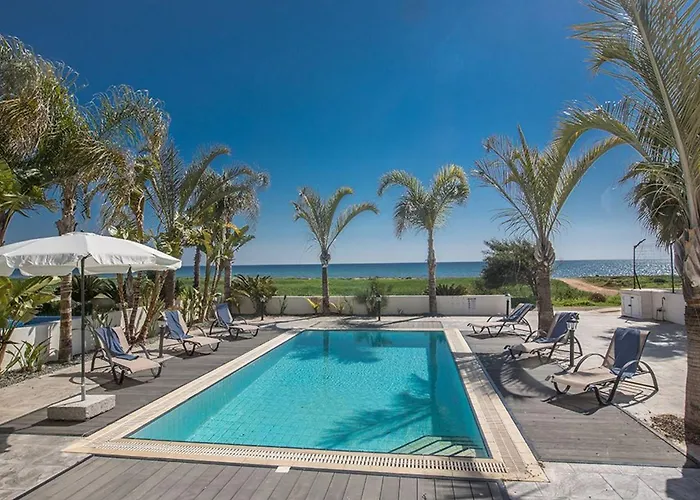 Adaman - Stunning 3 Bedroom Seafront With Pool - Close To The *