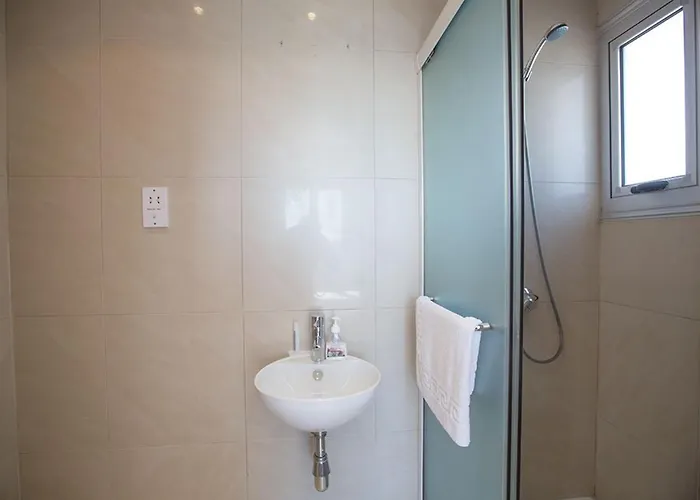 Vila Adaman - Stunning 3 Bedroom Seafront With Pool - Close To The *