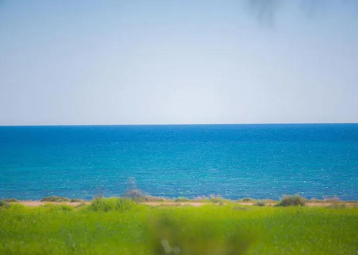 Adaman - Stunning 3 Bedroom Seafront With Pool - Close To The *