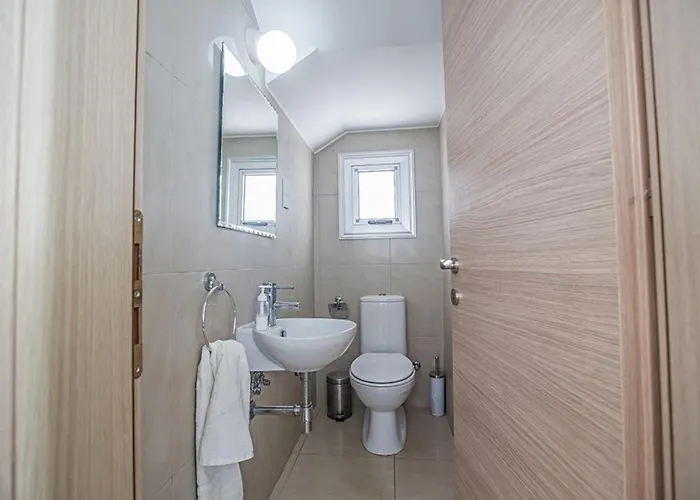 Adaman - Stunning 3 Bedroom Seafront With Pool - Close To The Ayia Napa