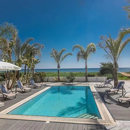 Adaman - Stunning 3 Bedroom Seafront With Pool - Close To The *